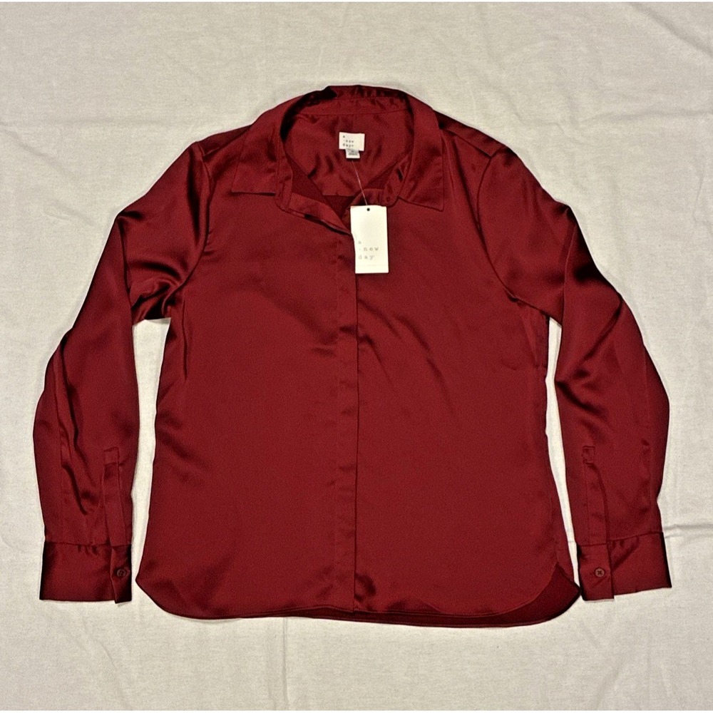 Women's Top Medium Red Soft Silky Chic Quiet Luxury Button-down Collared Relaxed